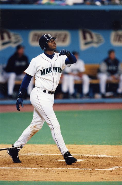 Ken griffey jr - Aug 24, 2014 · A career highlight video for probably the greatest player of our generation, Ken Griffey Jr. 